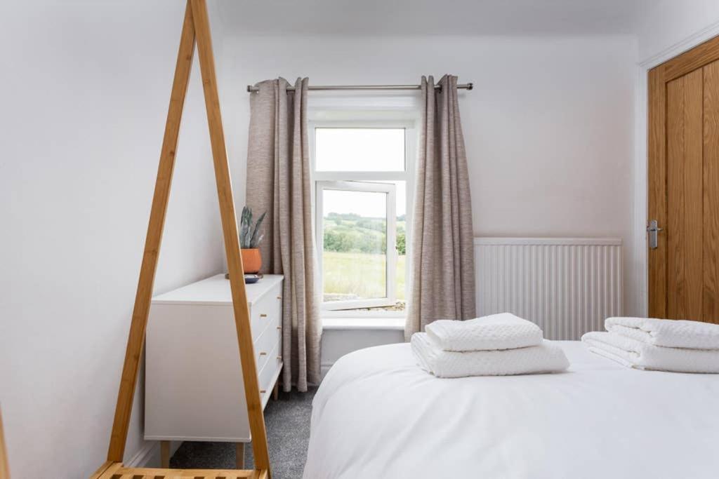 Look At The Views - Huddersfield Haven Sleeps 6 Apartman Kültér fotó